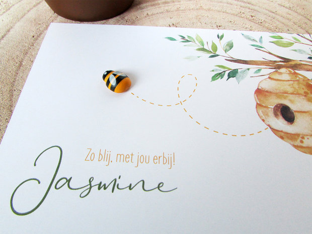 Geboortekaartje Jasmine met houten bijtje