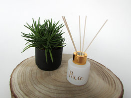 Parfumflesje wit met gouden dop