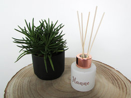 Parfumflesje wit met rose golden dop